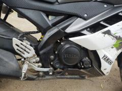 YAMAHA R15 V2